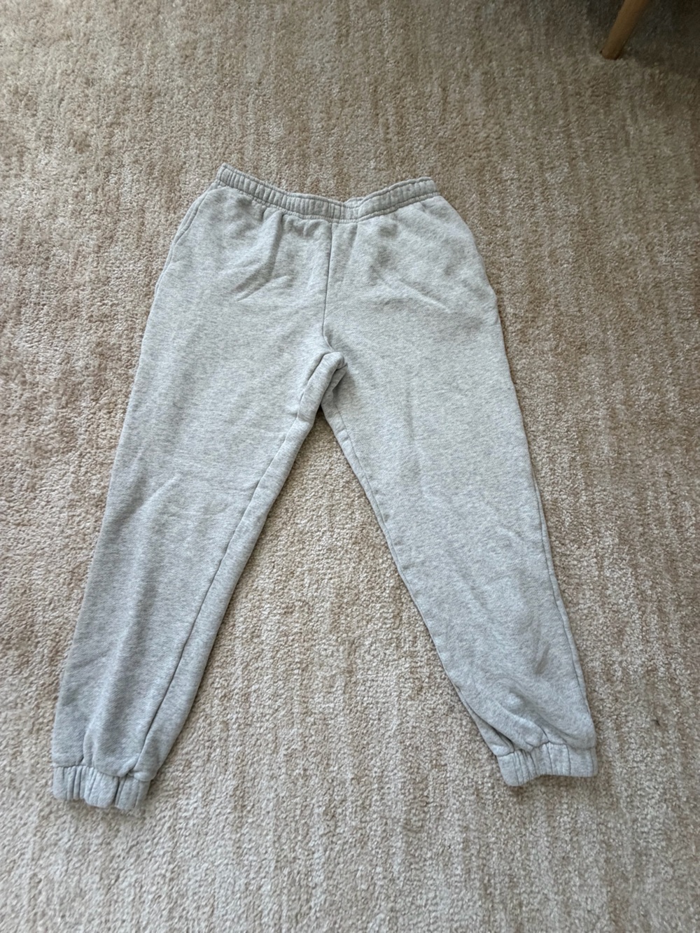 Universal Thread Heather Gray Women’s Jogger Sweatpants
